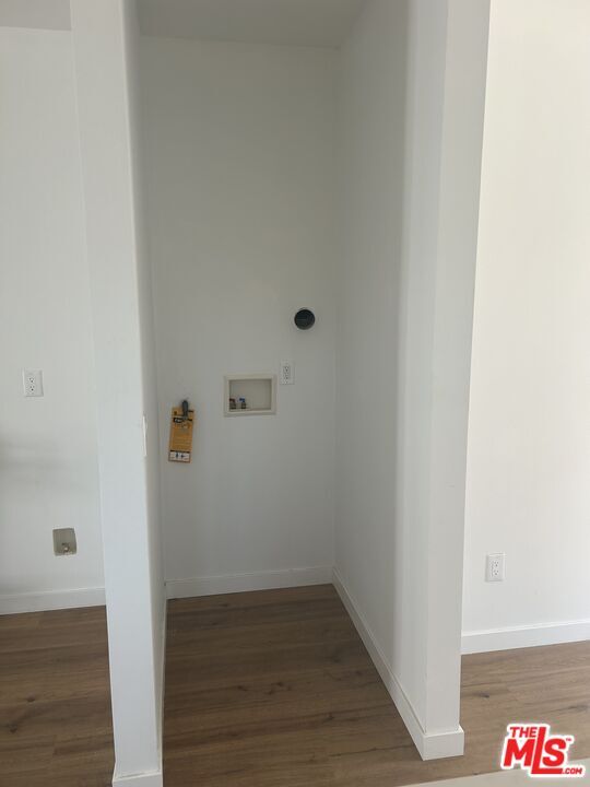 Building Photo - 5722 S Manhattan Pl