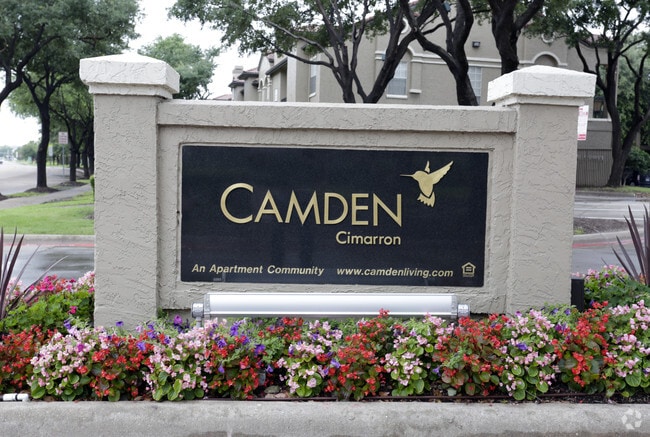 Building Photo - Aventura Cimarron