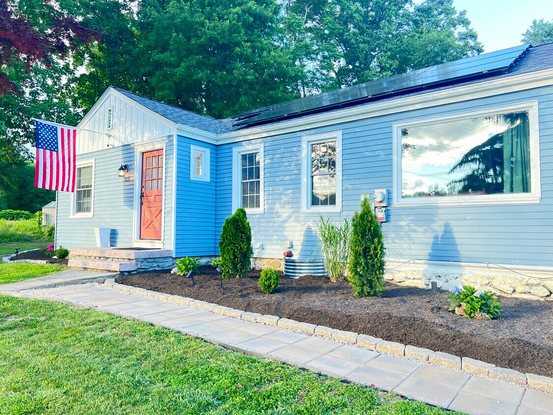 Primary Photo - 555 Dogwood Rd