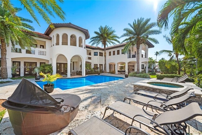 Building Photo - 1201 NE 83rd St