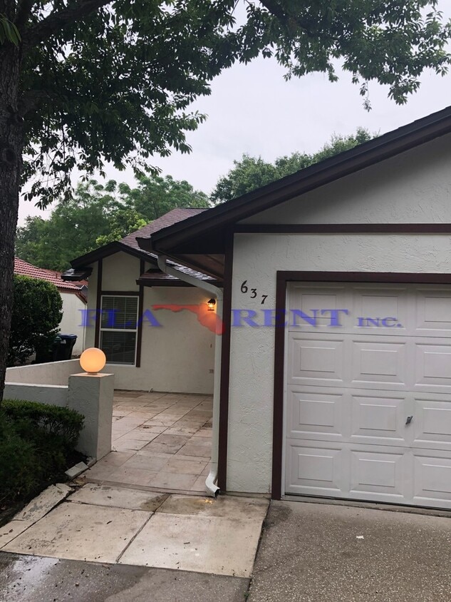 Primary Photo - **3/2 in Winter Park Pines with Fenced Yar...
