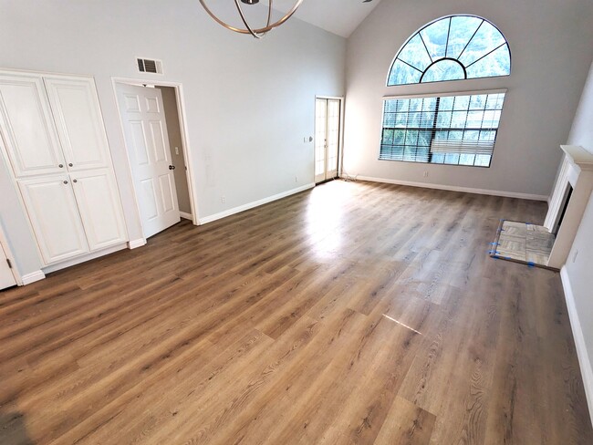 Building Photo - 130 Monterey - 319#319