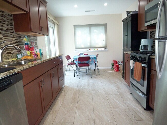 Foto del edificio - 288 Pembridge Ln
