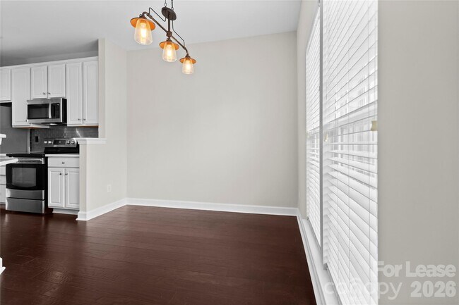 Foto del edificio - 19030 Natalie Michelle Ln