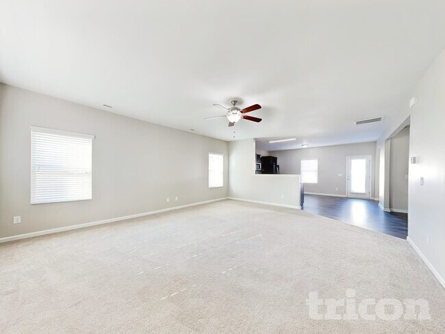 Foto del edificio - 3545 Saddlebrook Dr