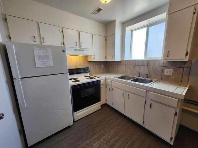 Foto del edificio - 3501 Baltimore Ave