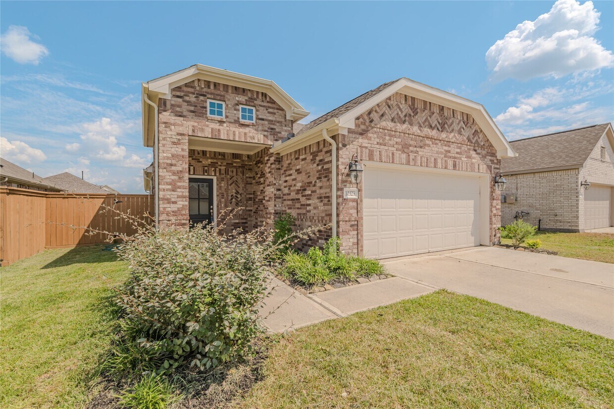 Foto principal - 10323 Birch Peak Dr