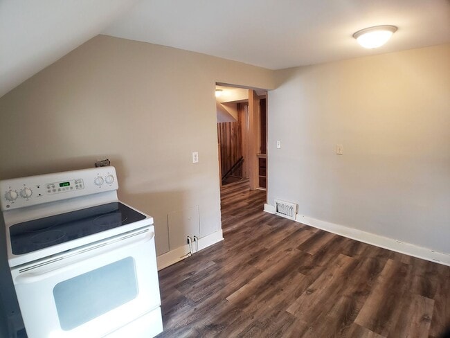 Foto del edificio - 321 8th St NW