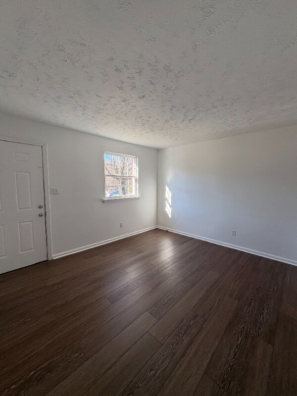 Foto del edificio - 1400 Branders Bridge Rd