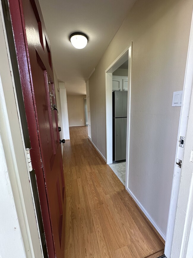 Entry - 2411 Casa Bona Ave