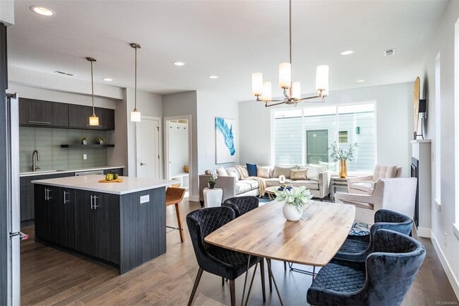 Photo - 1574 Wolff St House