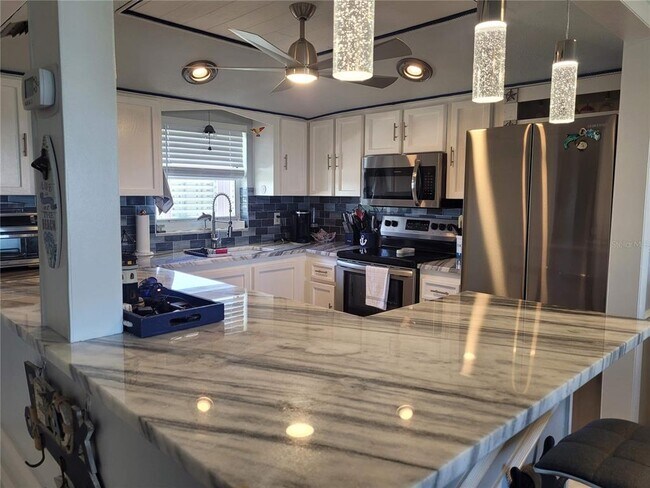 Foto del edificio - 4725 Cove Cir