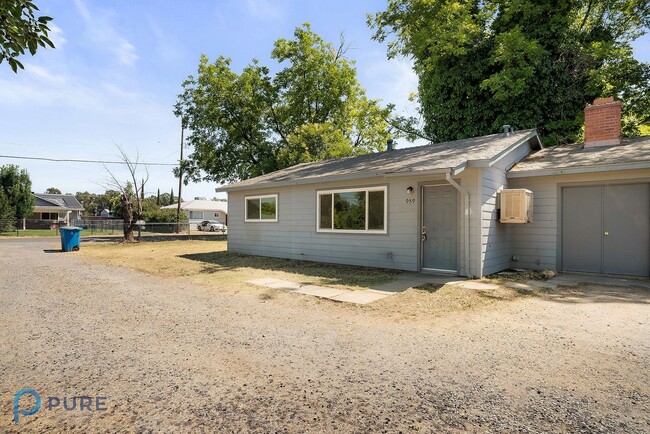 Foto del edificio - 2 br, 1 bath House - 959 Plumas Ave