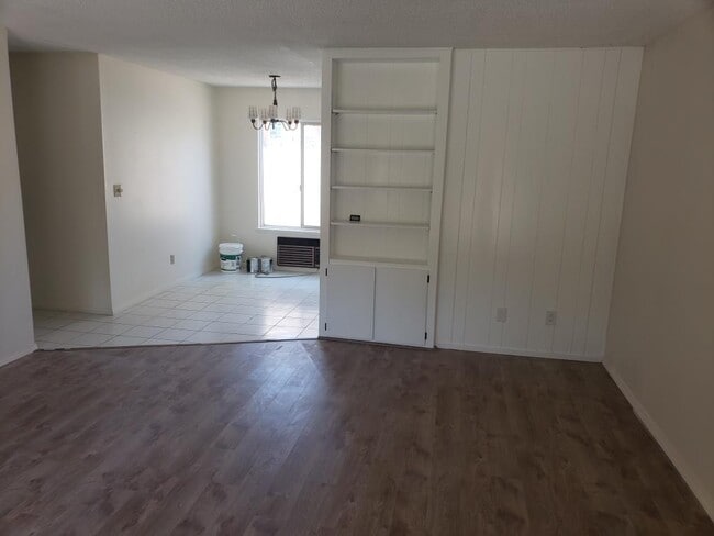 living room - 4667 E Mountain View Dr