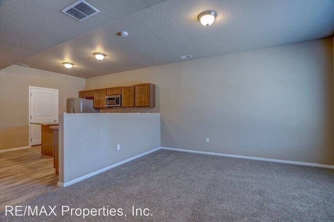 Building Photo - 3 br, 2.5 bath House - 7667 Black Spruce HT.
