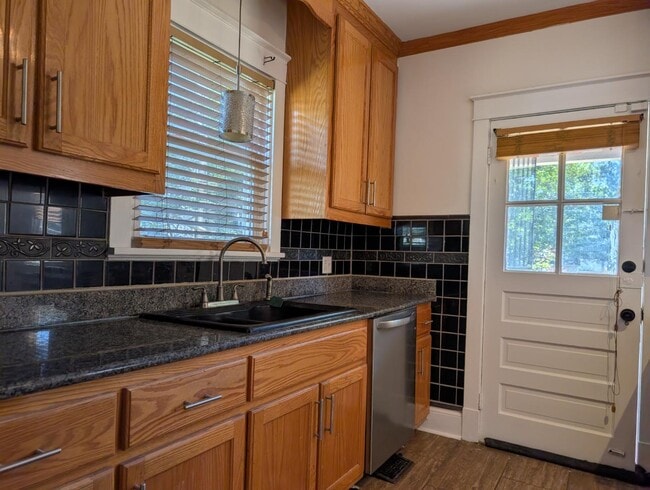 Photo - 2905 Griffin Ave House