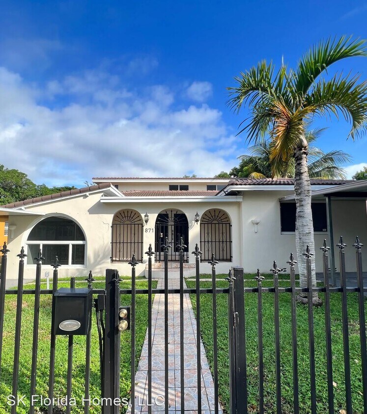 Foto principal - 4 br, 2.5 bath House - 871 NE 81 St