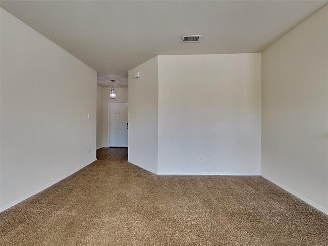 Foto del edificio - 8013 Big Oak Dr