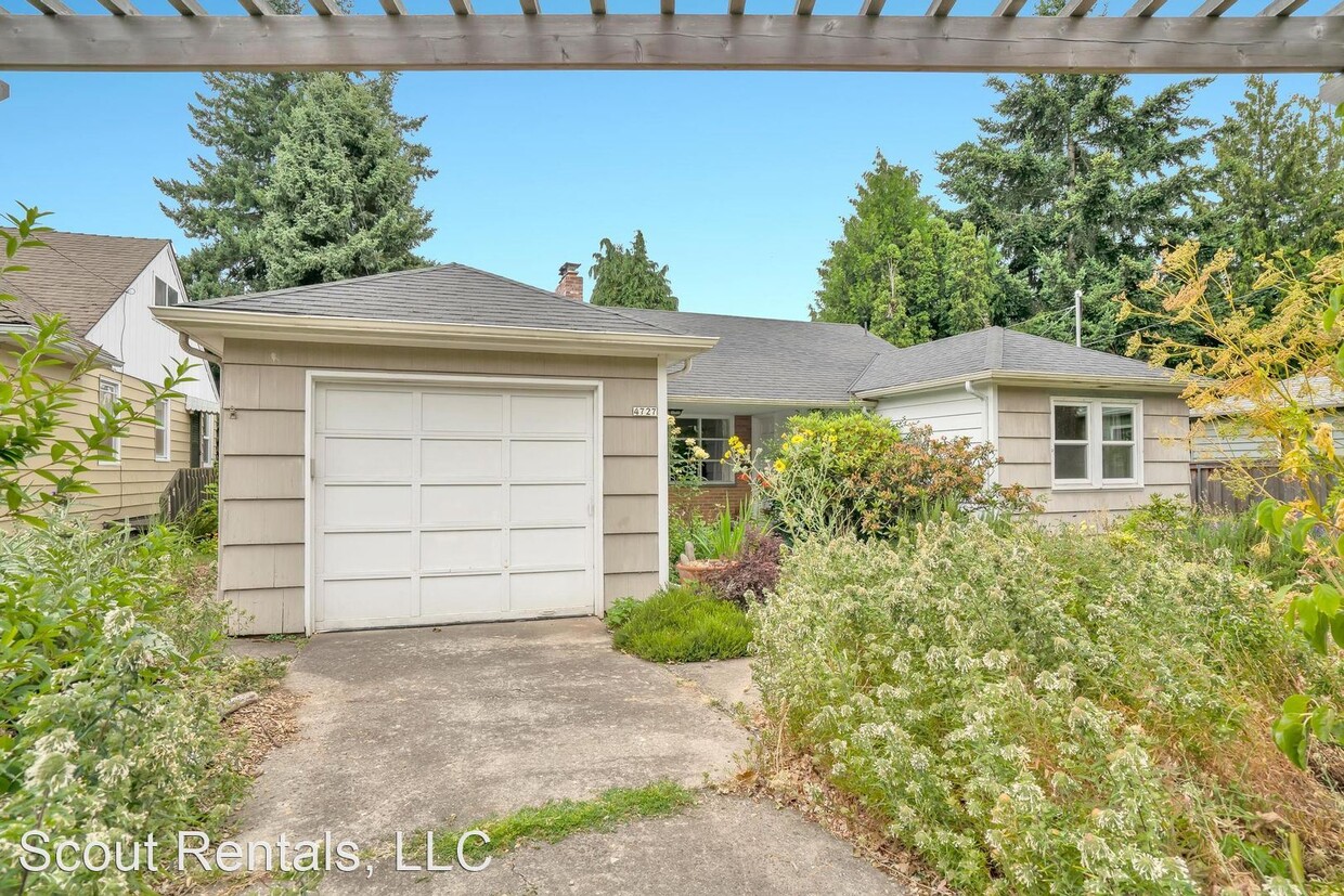Primary Photo - 3 br, 2 bath House - 4727 SE 41st Ave