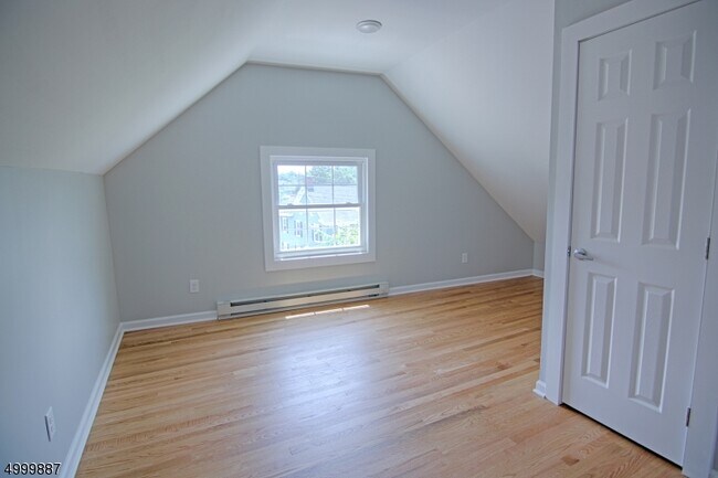 Foto del edificio - 30 Olcott Square