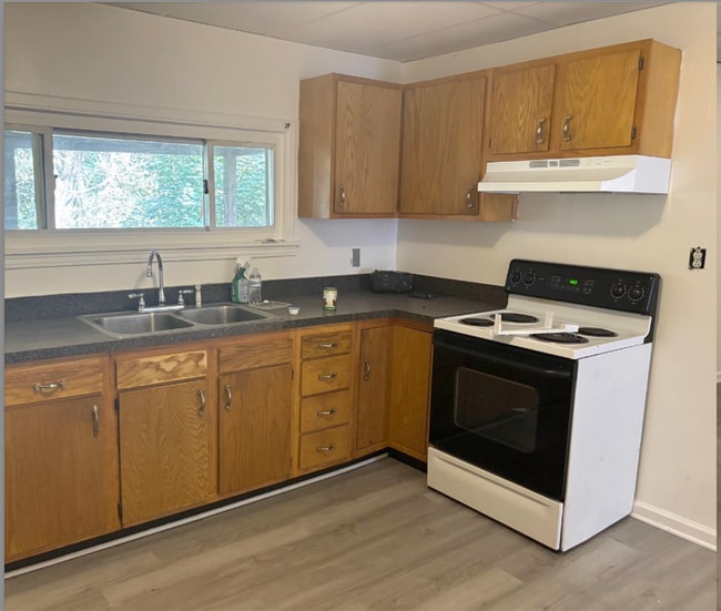 Photo - 1102 Langtry St House