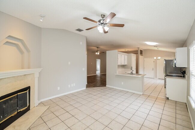 Foto del edificio - 7547 Ginger Tea Trail W