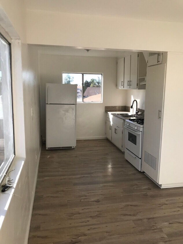 3857 Montclair St Unit 2, Los Angeles, CA 90018 Apartments 3857