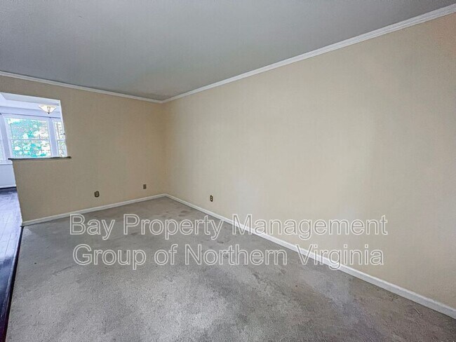 Building Photo - 6619 Skylemar Trail