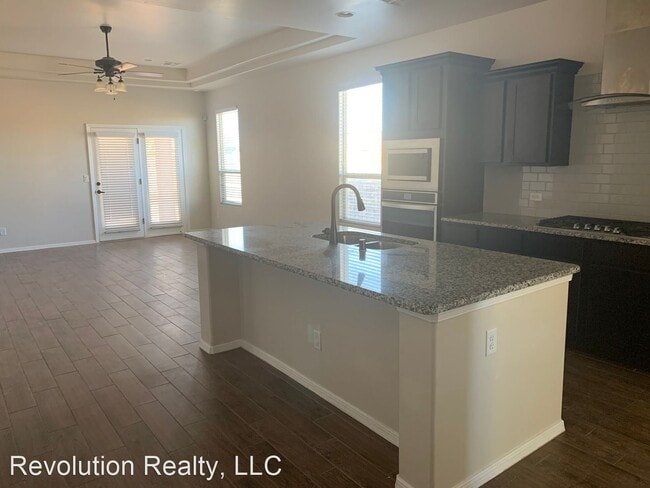 Foto del edificio - 3 br, 2 bath House - 7075 Metro Park St.