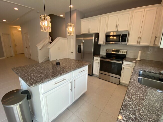 Foto del edificio - 3/2.5 Townhome near Orlando Airport