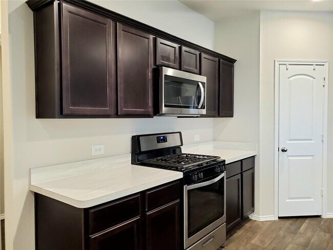Building Photo - 2403 Heeney Pk Ln