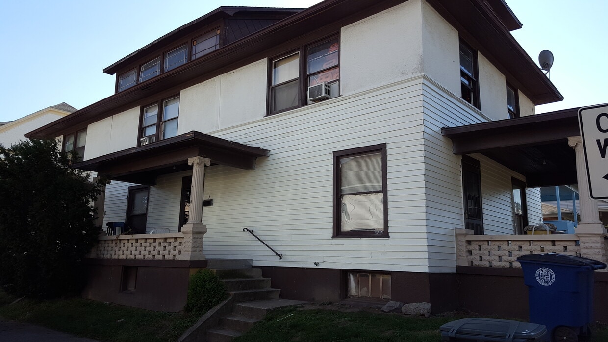 Front unit - 1140 Wyoming St