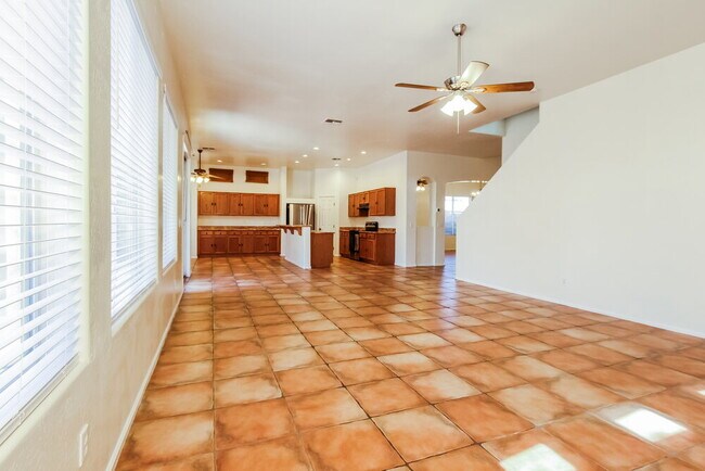 Foto del edificio - 10597 W Melinda Ln