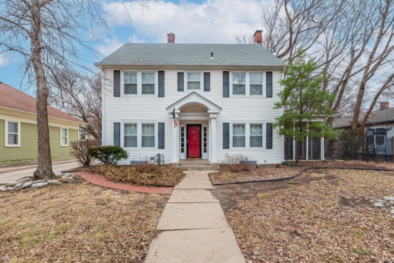 Primary Photo - 425 N Bluff St