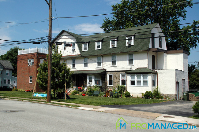 Primary Photo - 601 Morton Ave