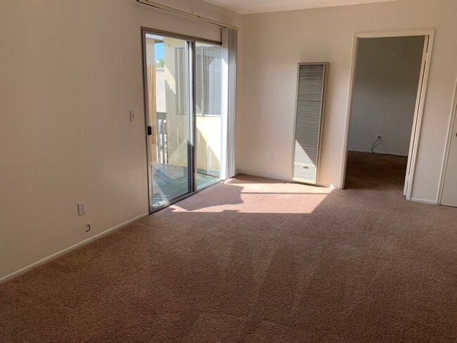 Living Room - 16951 Hoskins Lane