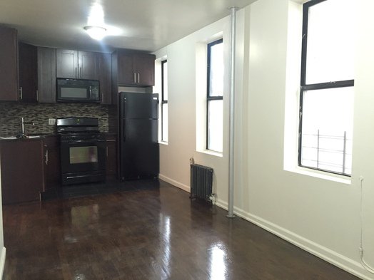 Primary Photo - 2270 2nd Ave