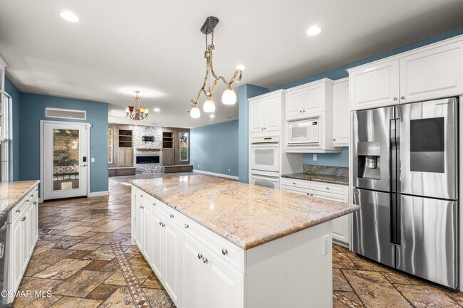 Foto del edificio - 516 Rustic Hills Dr