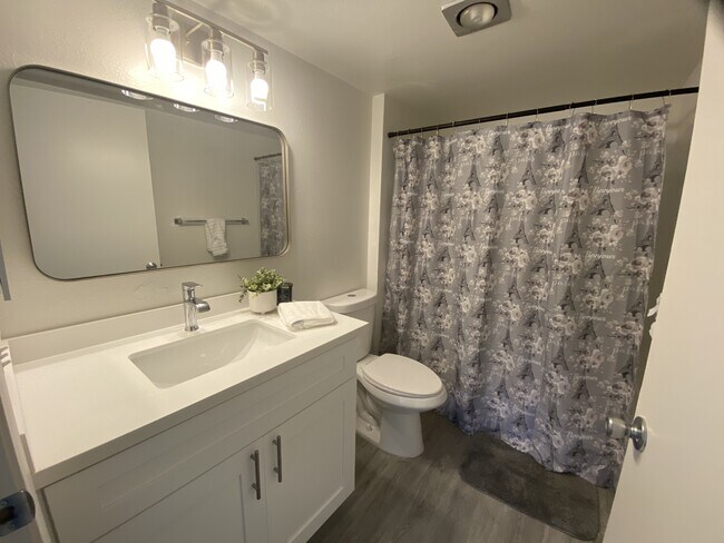 Foto del edificio - 7932 Camino Tranquilo