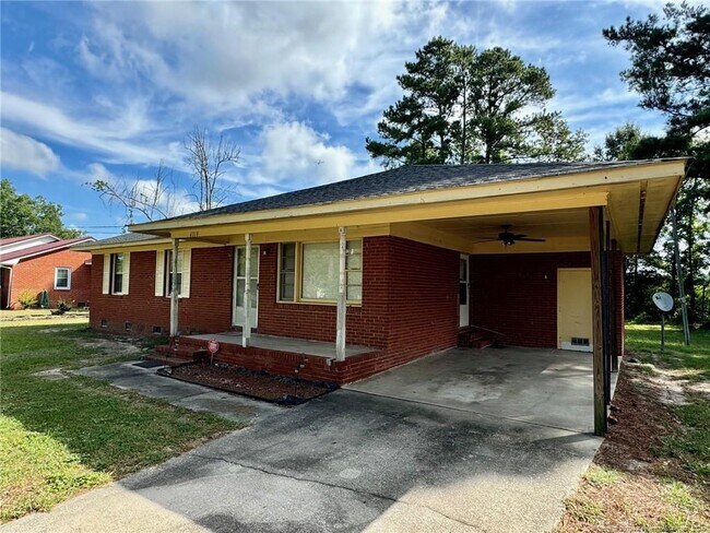 Building Photo - 4318 Daniel McLeod Rd