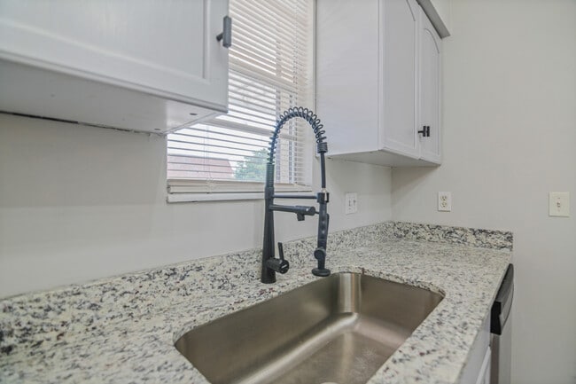 Building Photo - 7346 El Barco Dr. #6