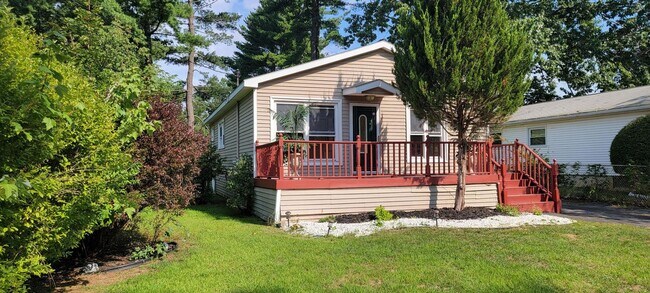 Building Photo - Home For Rent