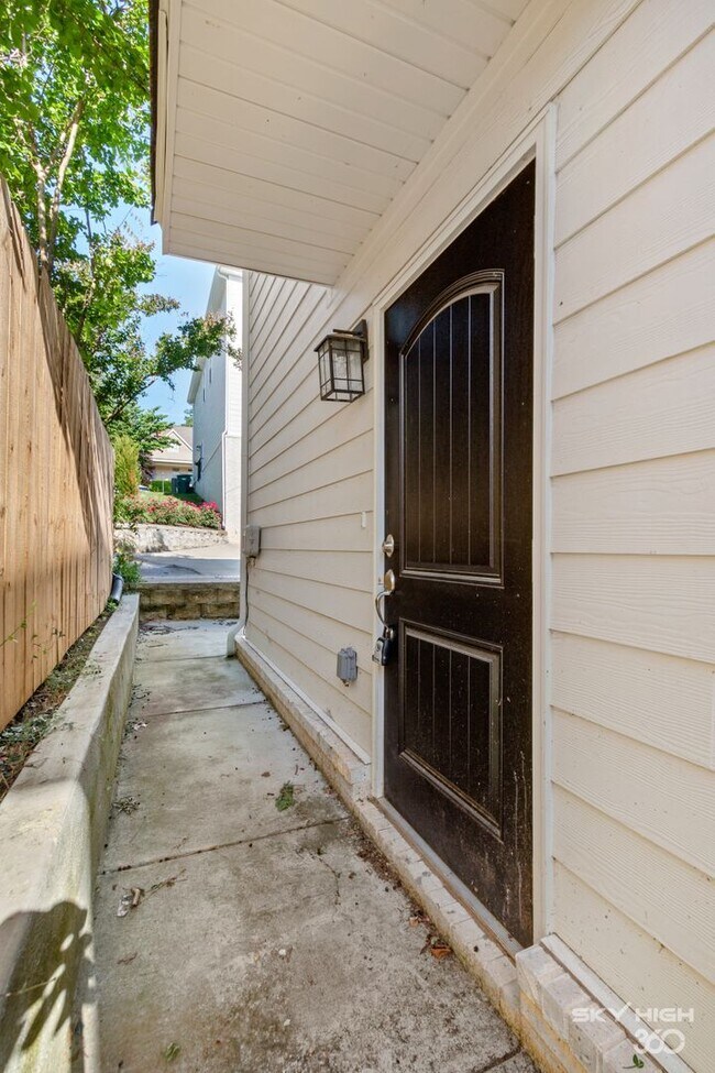 Foto del edificio - 530 Highland Ave