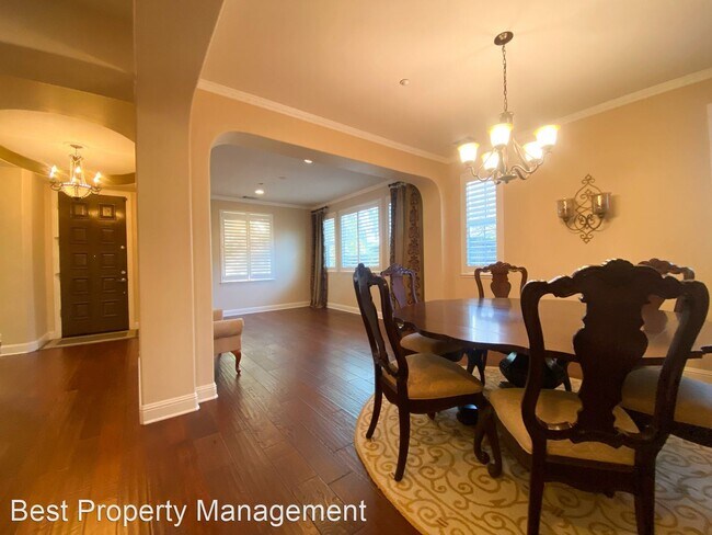 Building Photo - 4 br, 4.5 bath House - 282 Drummond Dr