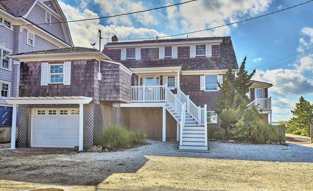 Primary Photo - 547 Normandy Dr