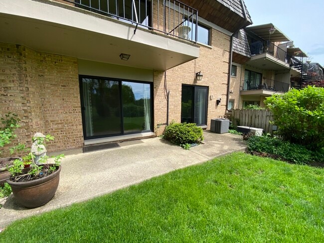 Building Photo - 208 Kenston Ct