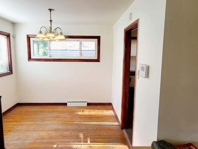 Foto del edificio - 15041 Cottage Grove Ave