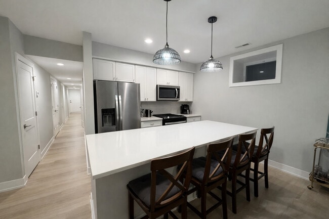 Foto del edificio - 1535 N Maplewood Ave