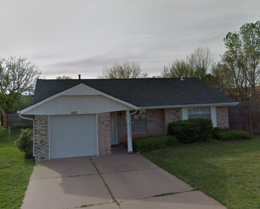 Primary Photo - 1416 N Berry Ct