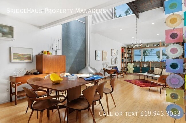 Building Photo - 3033 India St